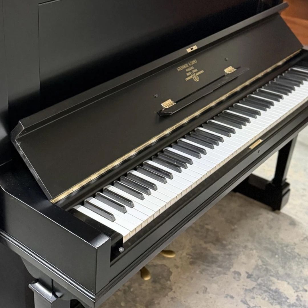 Angled view along the keyboard