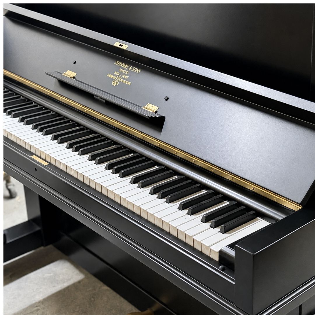 Keyboard and the gold Steinway & Sons decal