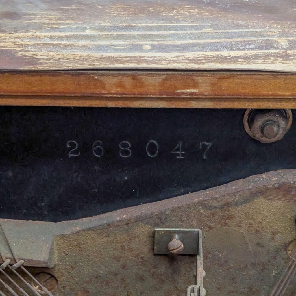 Cabinet and keyboard detail, current condition